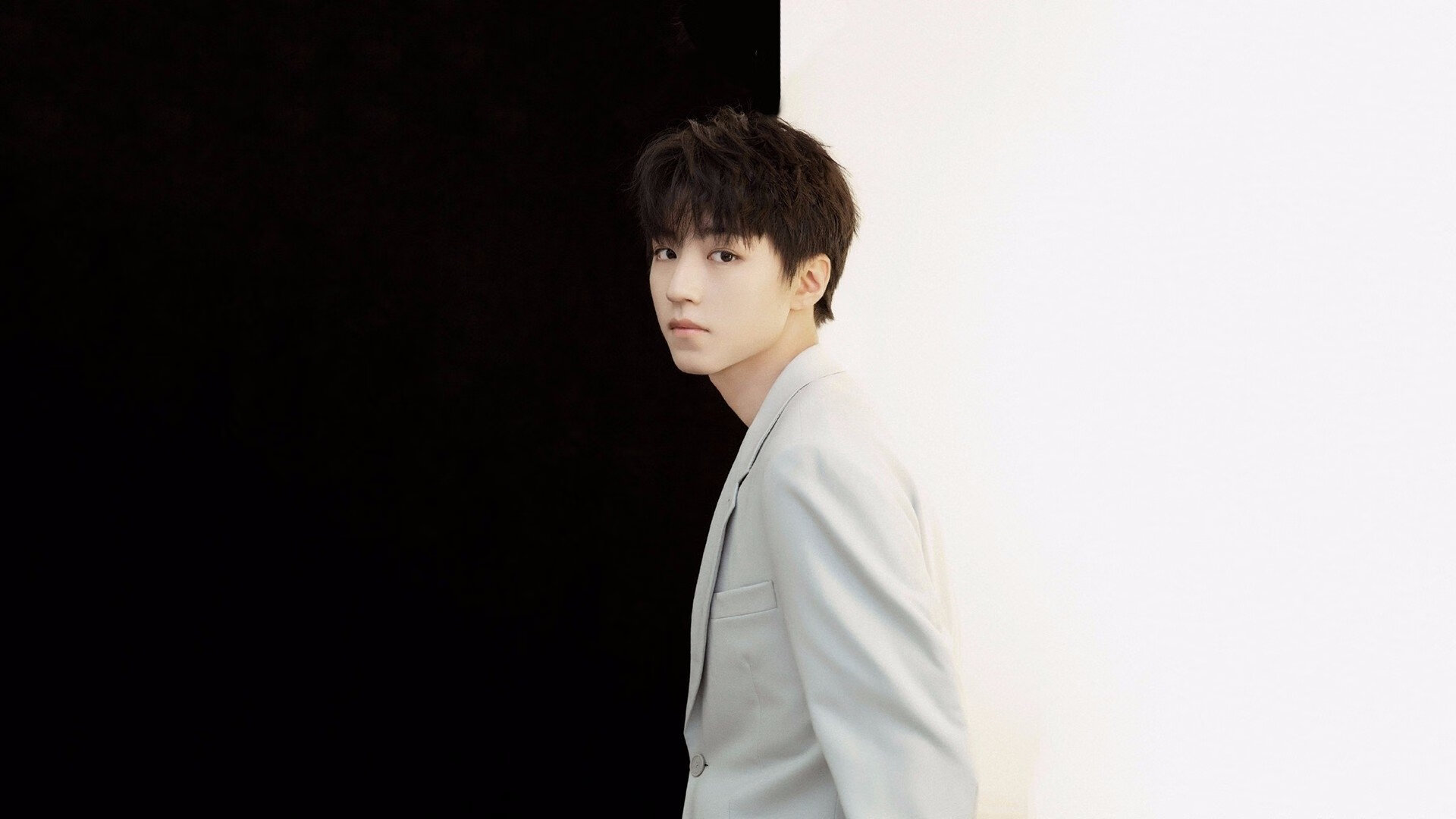 密尔沃基雄鹿以112-87客场大胜萨克拉门托国王，贝恩攻防两端统治比赛