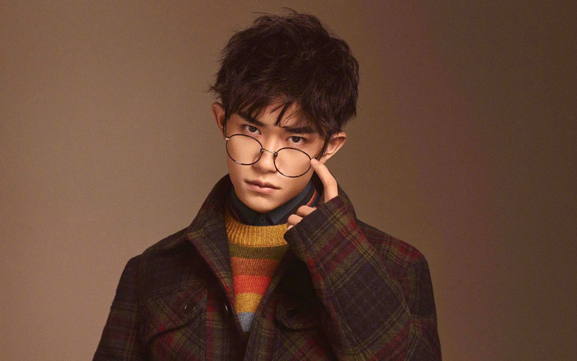 深渊边缘的太阳，米切尔如何在深圳防守地狱中淬火重生